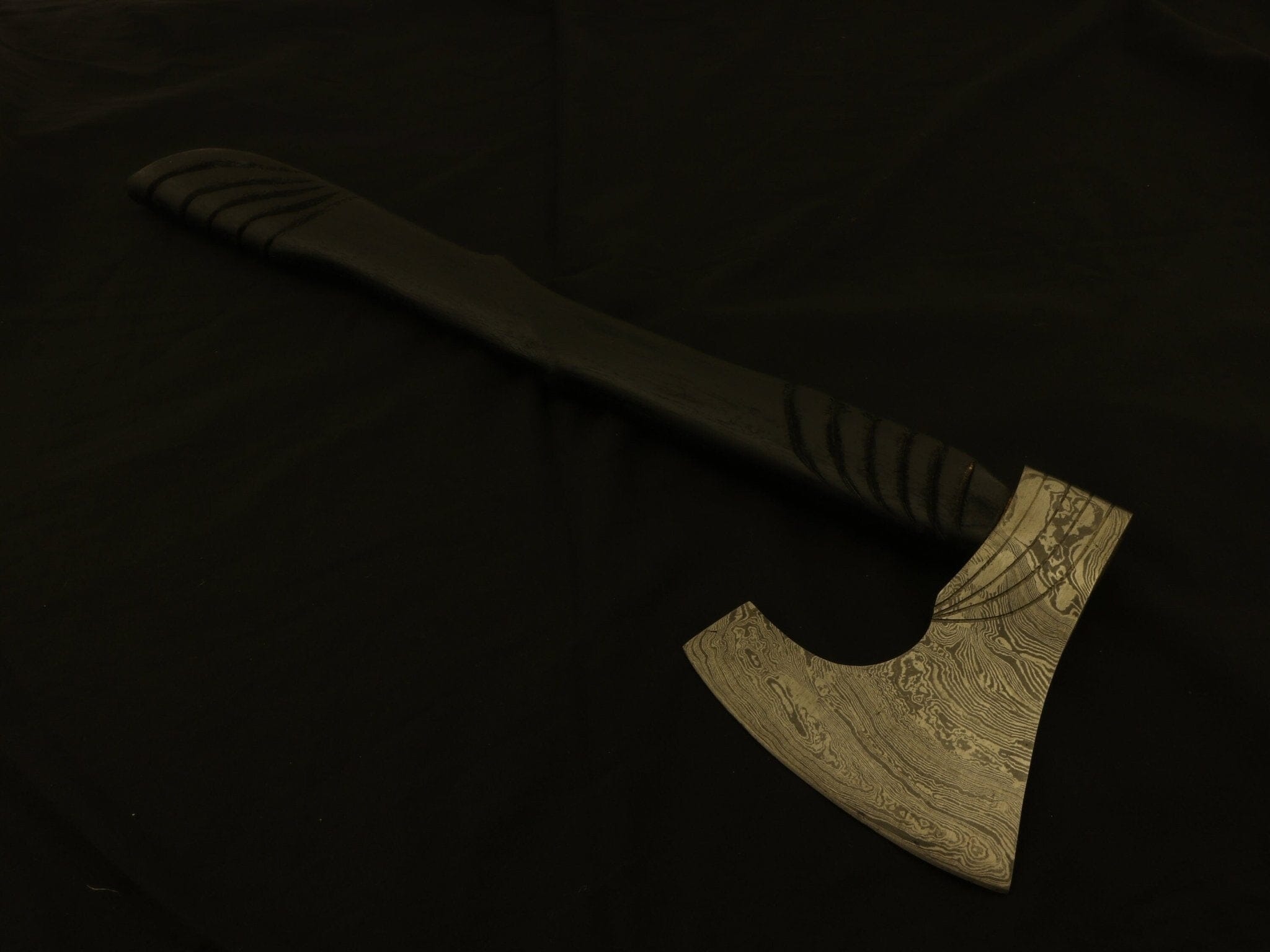 Custom Damascus Steel Tomahawk, Hatchet, AXE, INTEGRAL, /Sheath Camping Terror Defender 