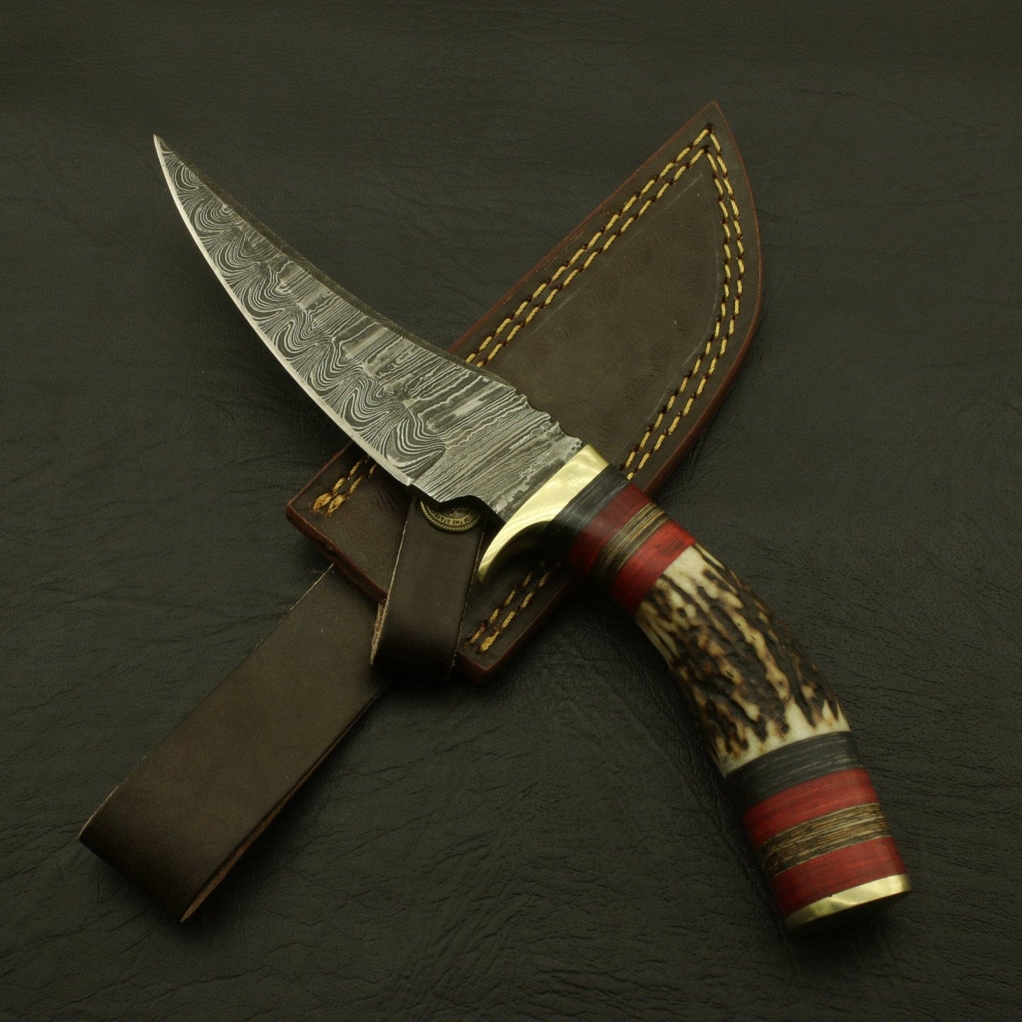 Custom Hand Forged High Quality Damascus steel Hunting/skinning Knife - Stag/antler Handle with Sheath Hunting Terror Defender 