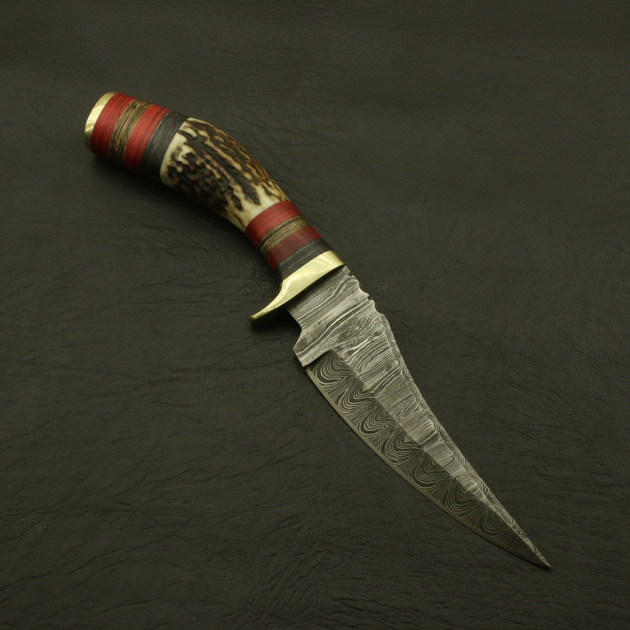 Custom Hand Forged High Quality Damascus steel Hunting/skinning Knife - Stag/antler Handle with Sheath Hunting Terror Defender 