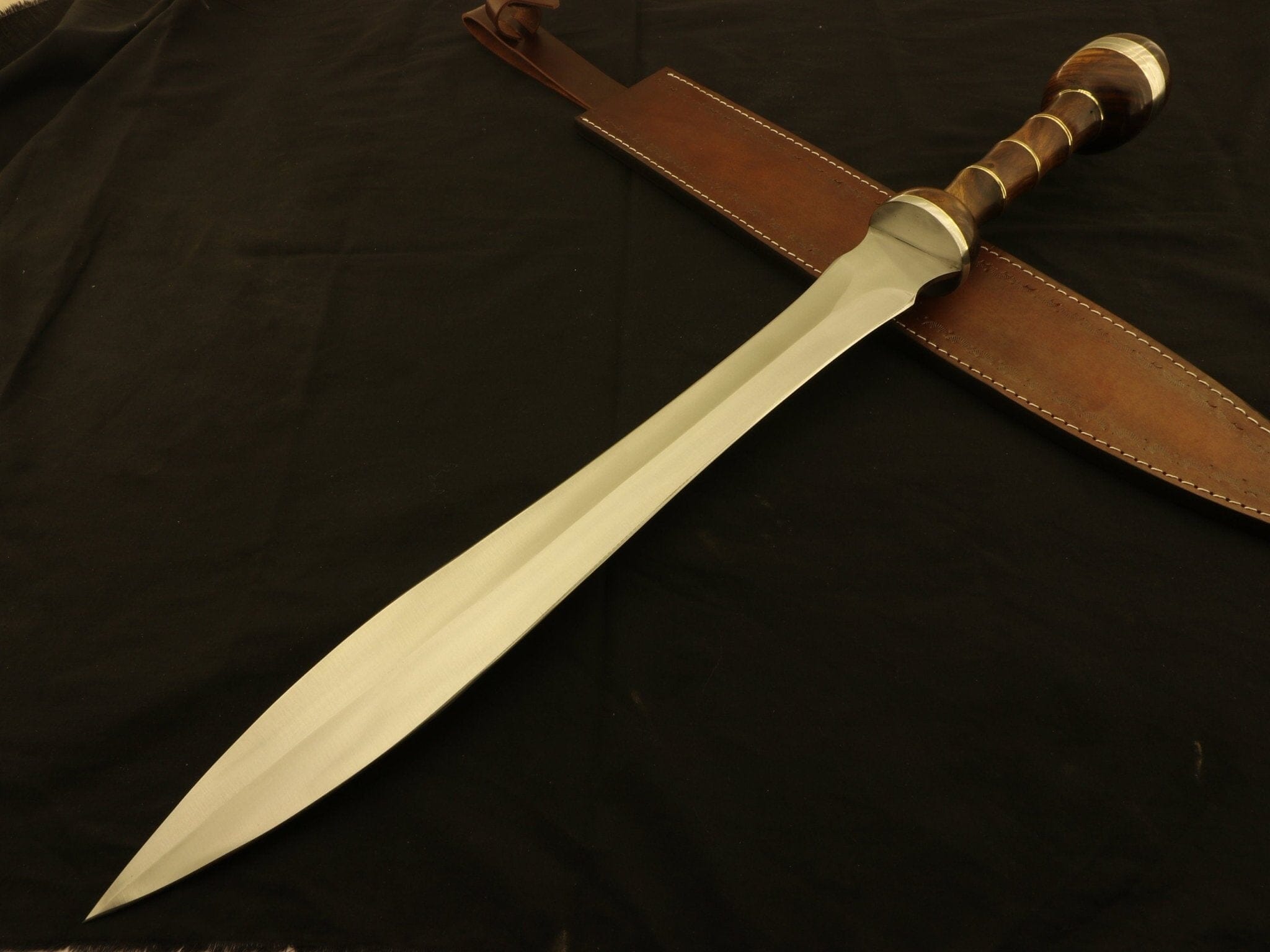 Roman Gladius Historical Custom Handmade D2 Steel Blade, Dagger Warrior Sword Costume Weapons Terror Defender 