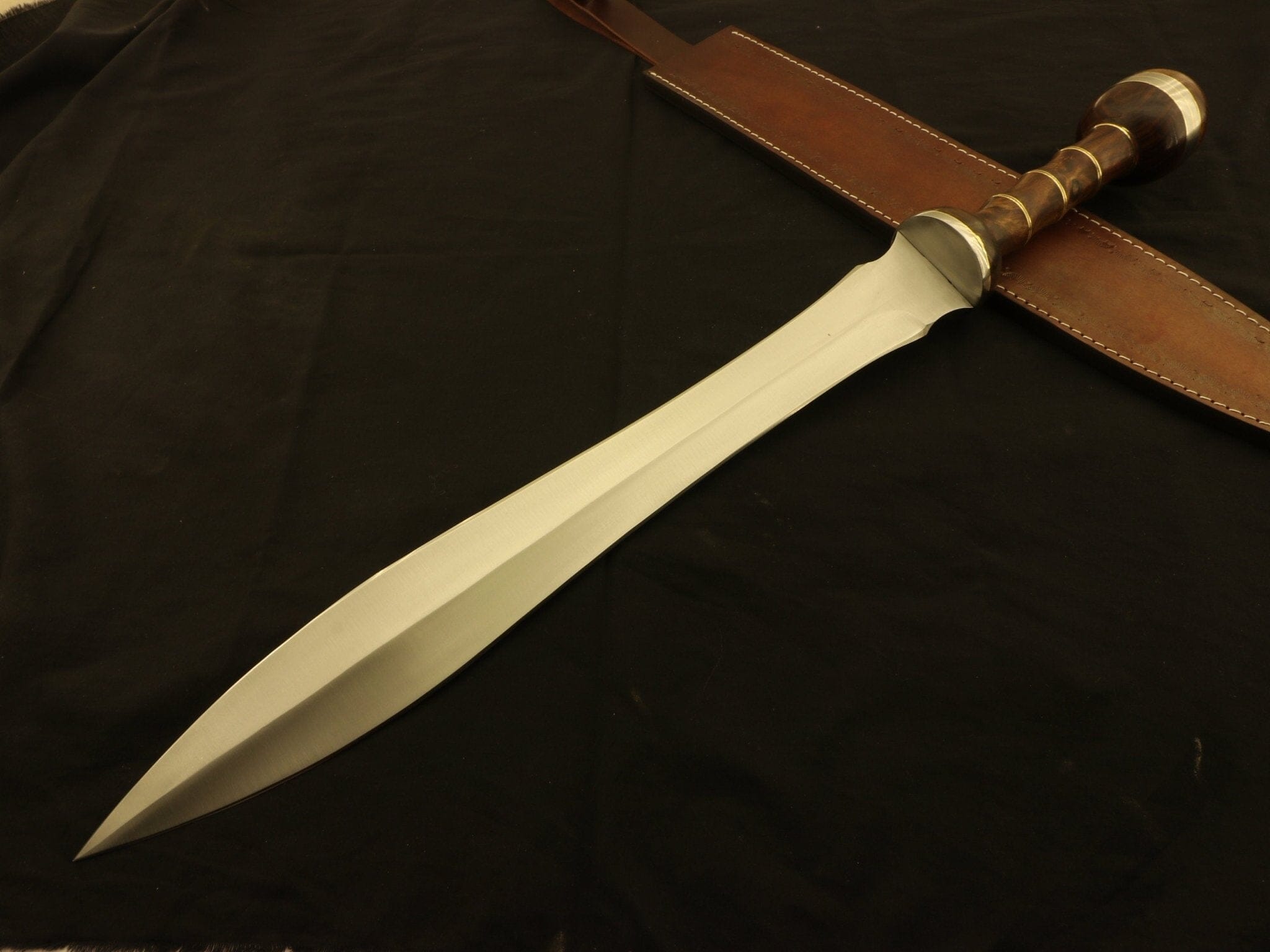 Roman Gladius Historical Custom Handmade D2 Steel Blade, Dagger Warrior Sword Costume Weapons Terror Defender 