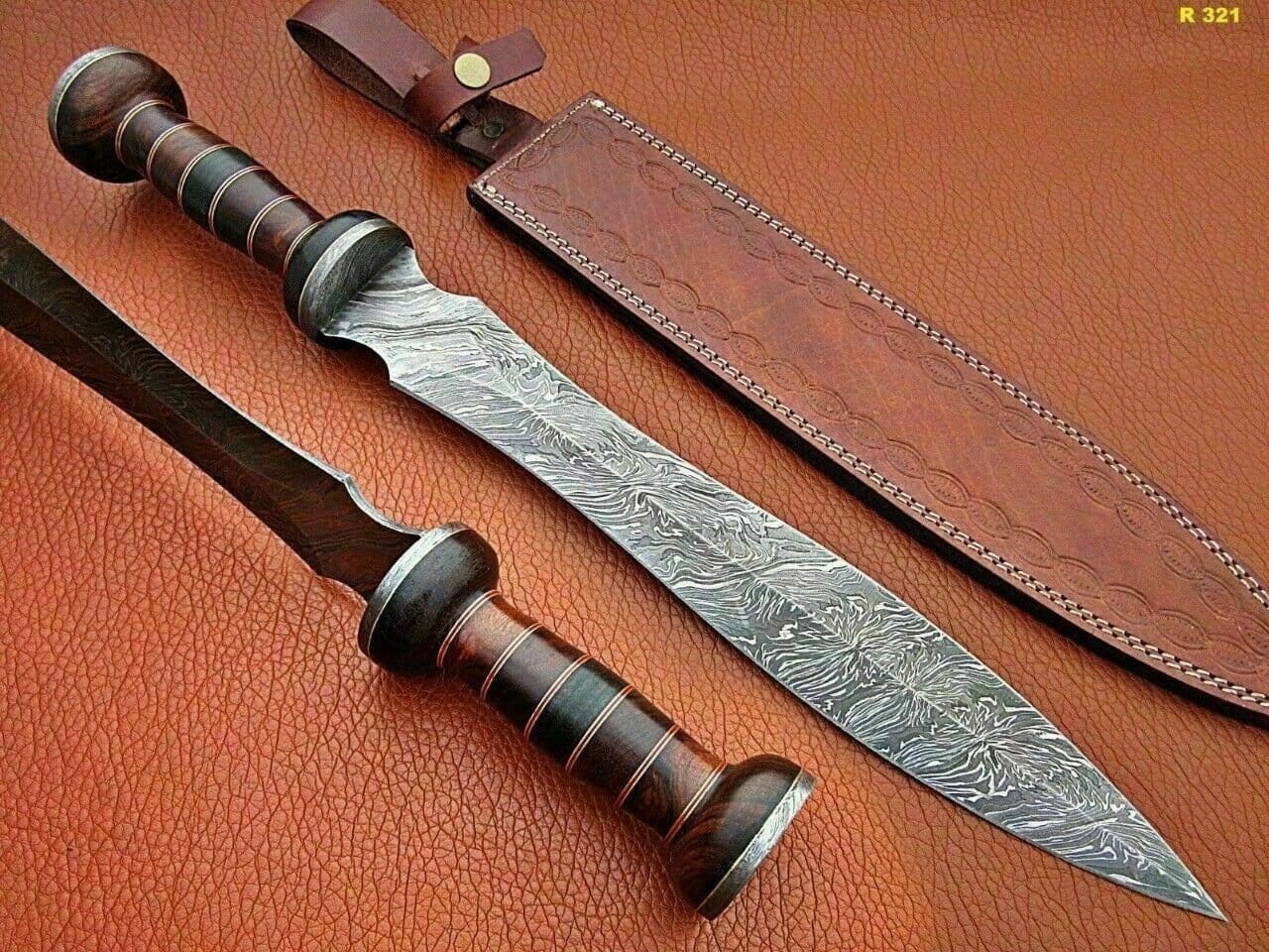Roman Gladius Historical Custom Made Damascus Steel Blade, Dagger Warior Sword Costume Weapons Terror Defender 