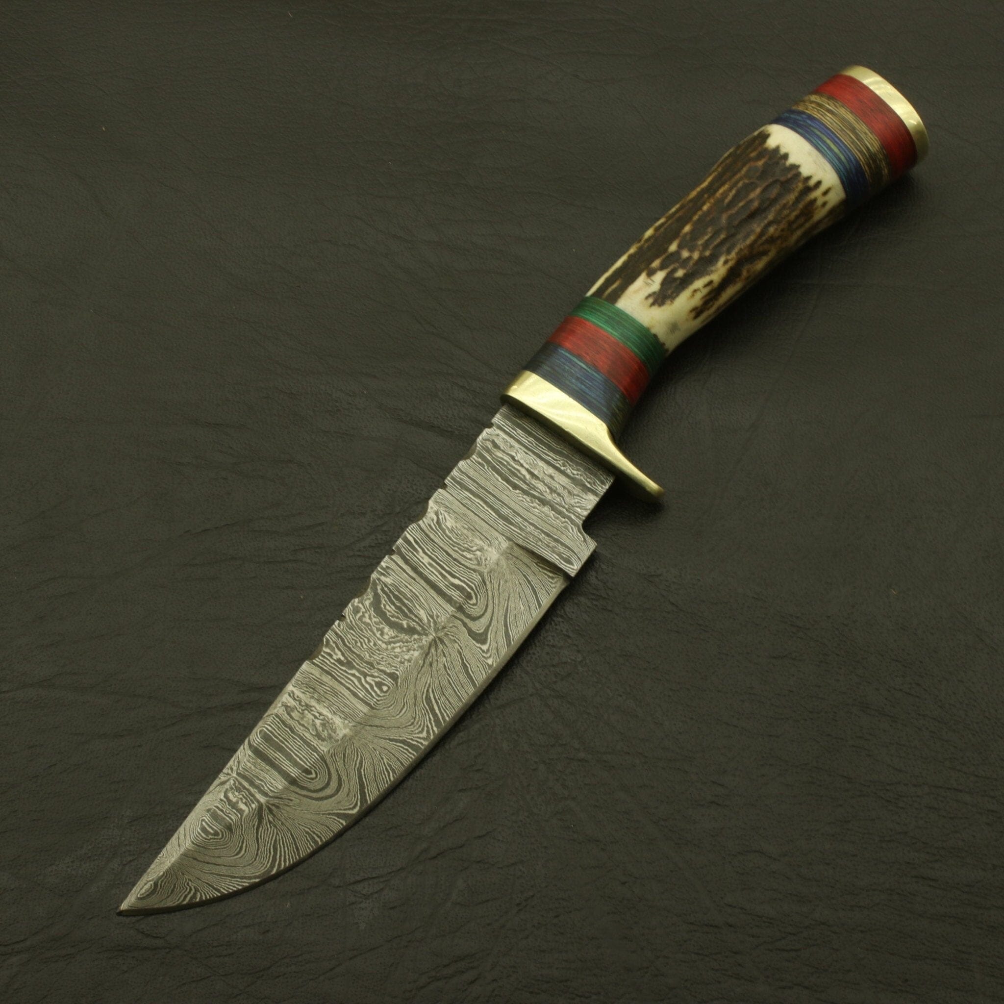 Superb Rait tail Custom Made Hand Forged Damascus Hunting/skinning Knife Stag/antler Handle with Sheath Hunting Terror Defender 