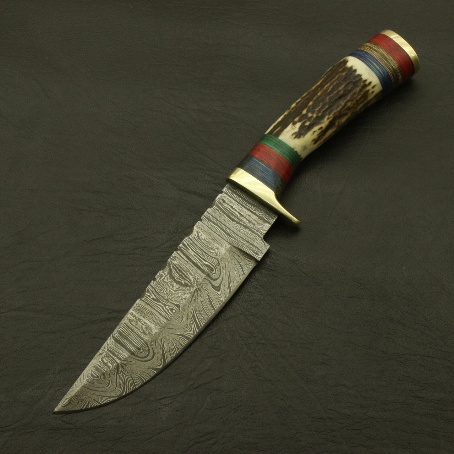 Superb Rait tail Custom Made Hand Forged Damascus Hunting/skinning Knife Stag/antler Handle with Sheath Hunting Terror Defender 
