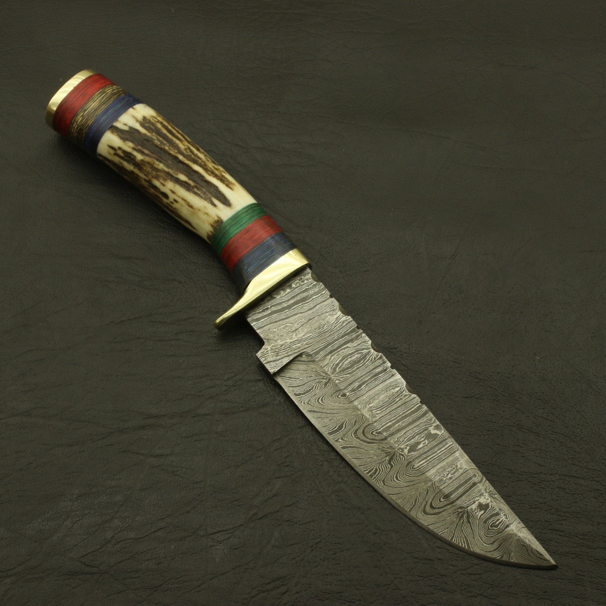 Superb Rait tail Custom Made Hand Forged Damascus Hunting/skinning Knife Stag/antler Handle with Sheath Hunting Terror Defender 