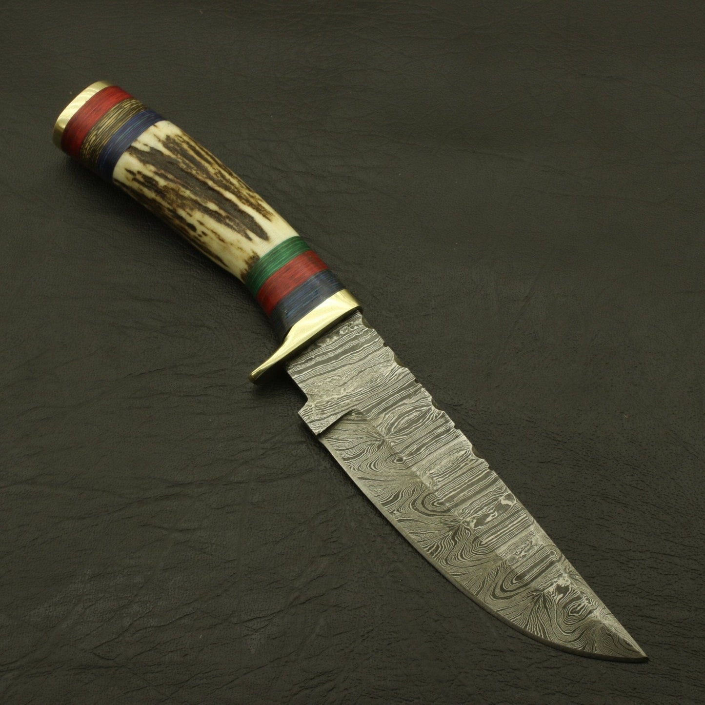 Superb Rait tail Custom Made Hand Forged Damascus Hunting/skinning Knife Stag/antler Handle with Sheath Hunting Terror Defender 