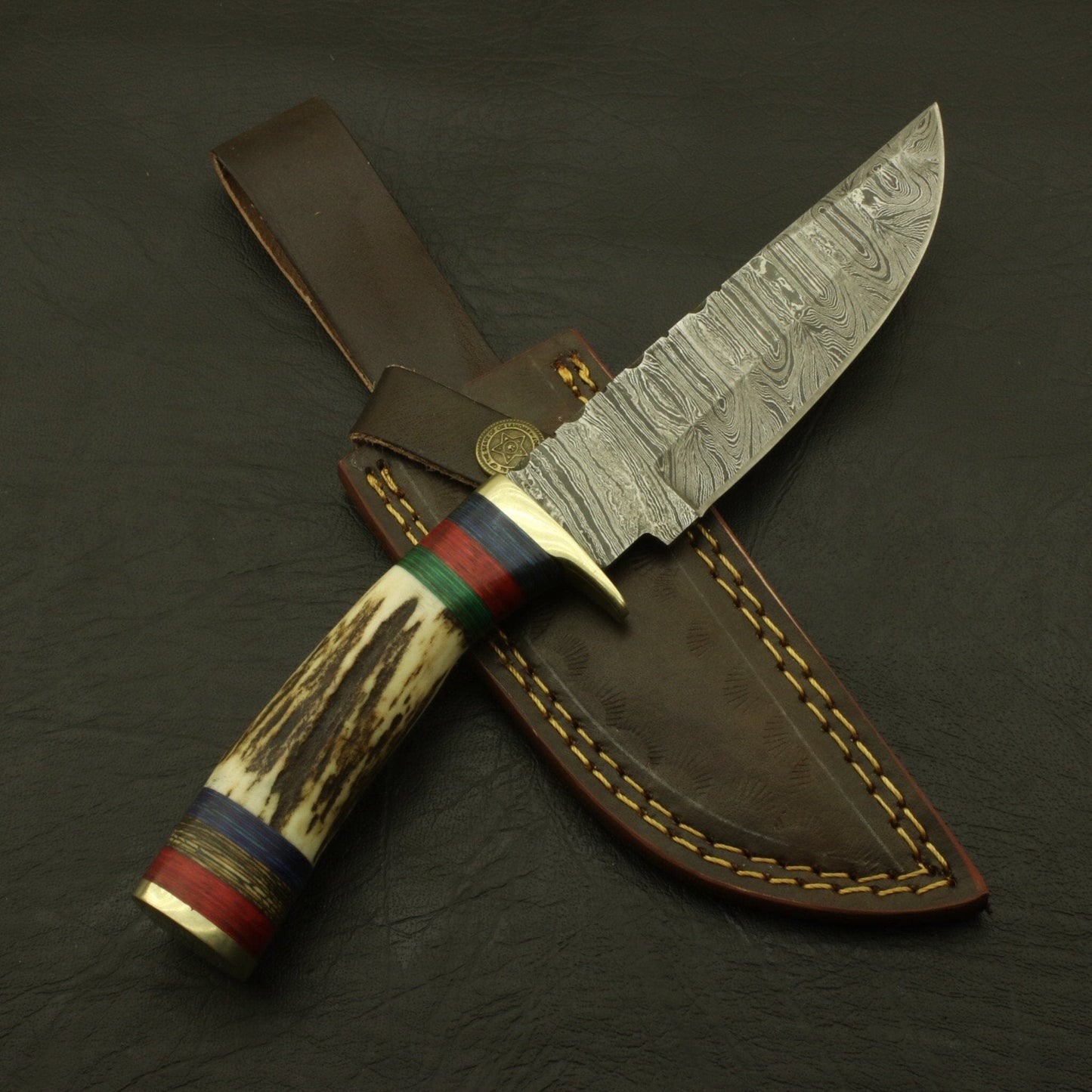 Superb Rait tail Custom Made Hand Forged Damascus Hunting/skinning Knife Stag/antler Handle with Sheath Hunting Terror Defender 