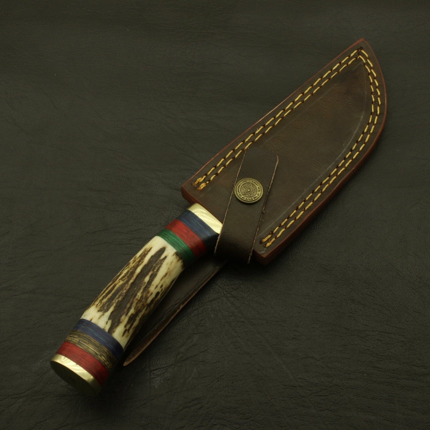 Superb Rait tail Custom Made Hand Forged Damascus Hunting/skinning Knife Stag/antler Handle with Sheath Hunting Terror Defender 
