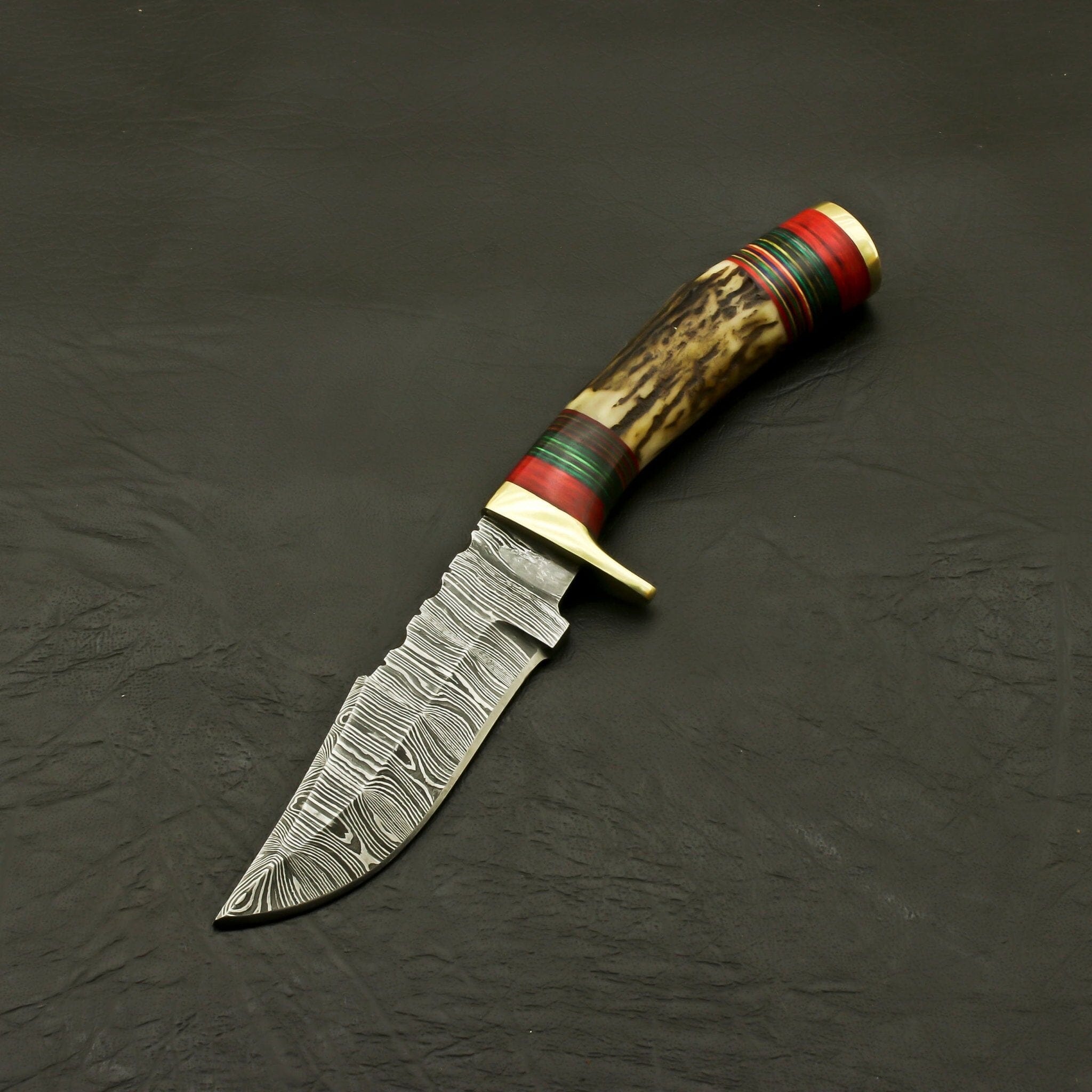 Top Custom Made Hand Forged Damascus Hunting/Skinning Knife-Stag/Antler Handle With leather sheath Hunting Terror Defender 