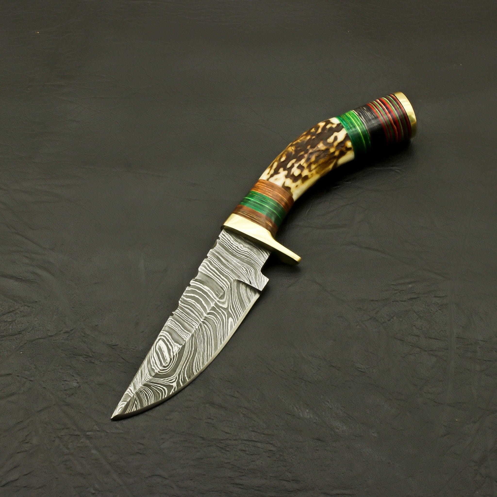 Top Custom Made Hand Forged Damascus Hunting/Skinning Knife-Stag/Antler Handle With leather sheath Hunting Terror Defender 